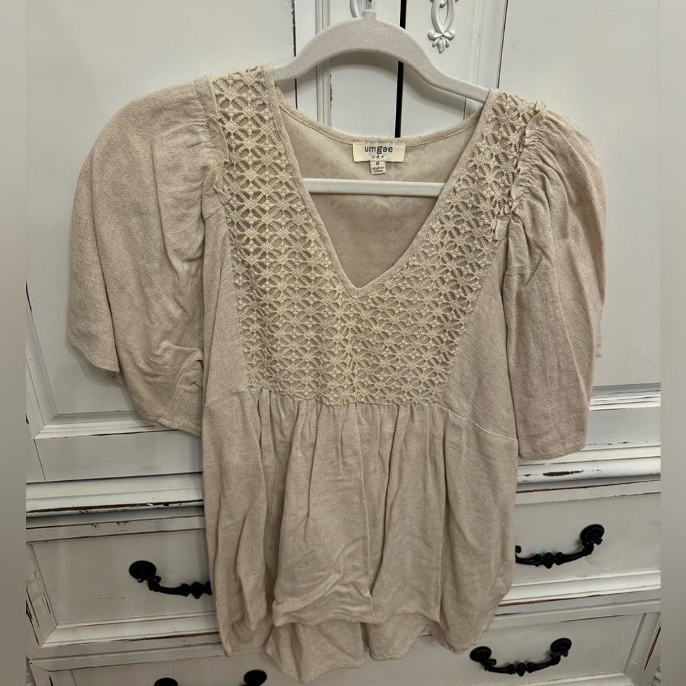 Women’s size medium top